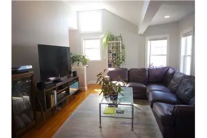 $3500 : Rental property with 2 bedro image 1