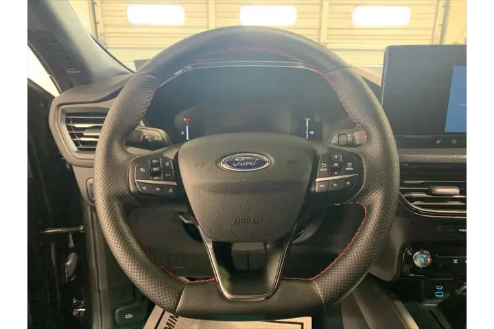 $25488 : Ford Escape 2023 AWD ST-Line image 8