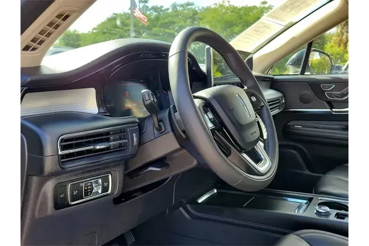 $30990 : Lincoln Corsair 2024 Premier image 9