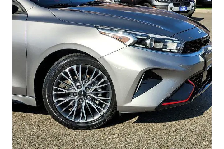 $18318 : Kia Forte 2023 GT-Line 4dr S image 6