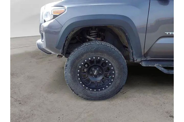 $31888 : Toyota Tacoma 2019 4x4 TRD P image 10