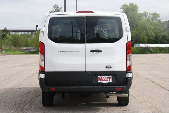$35950 : Ford Transit 2024 250 3dr SW image 6