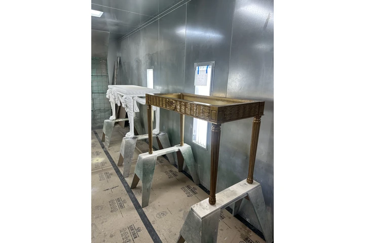 Ayudante para pintar muebles image 2