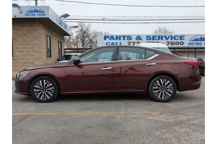 $17998 : Nissan Altima 2024 2.5 SV 4d image 7