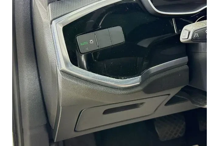 $18450 : Audi Q3 2020 AWD quattro S l image 10