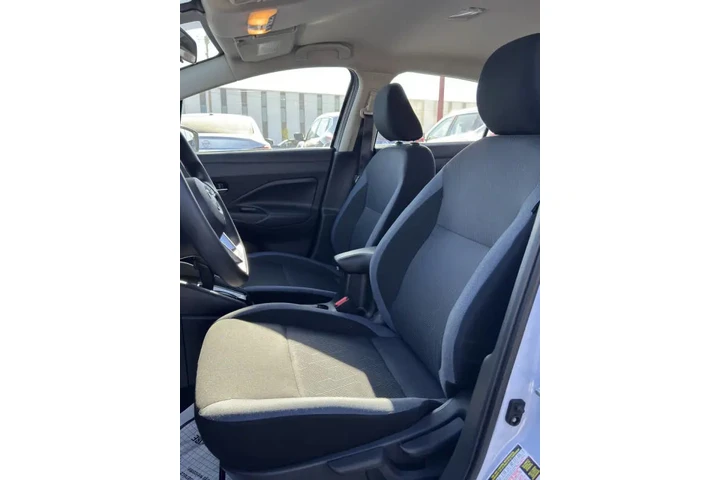 $13850 : 2024 Versa SV image 9