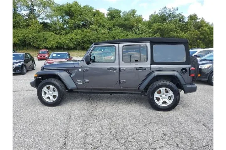 $23487 : Jeep Wrangler Unlimited 2021 image 7