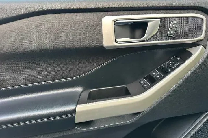 $22247 : Ford Explorer 2020 XLT 4dr S image 10