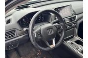 $25500 : Honda Accord 2021 Touring 4d thumbnail