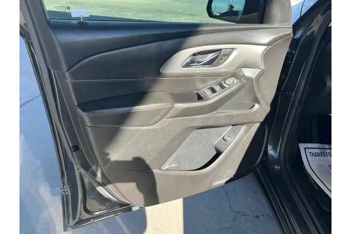 2020 Traverse LT Cloth AWD image 10