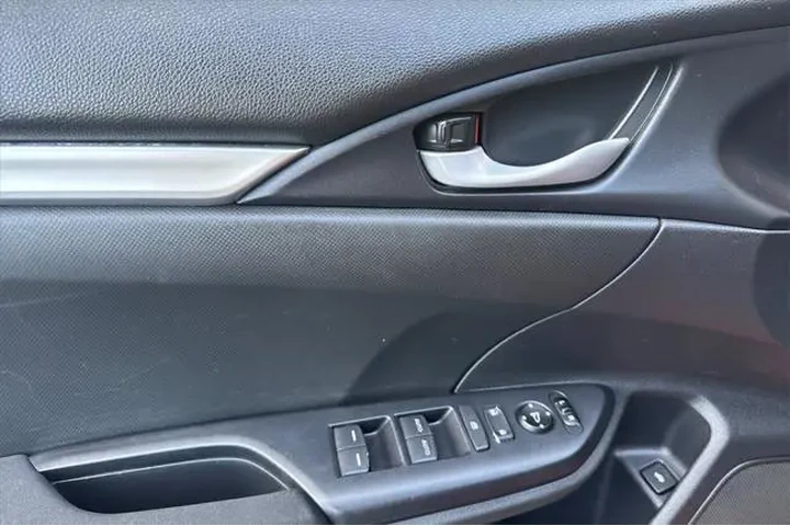 $15591 : Honda Civic 2019 LX 4dr Seda image 10