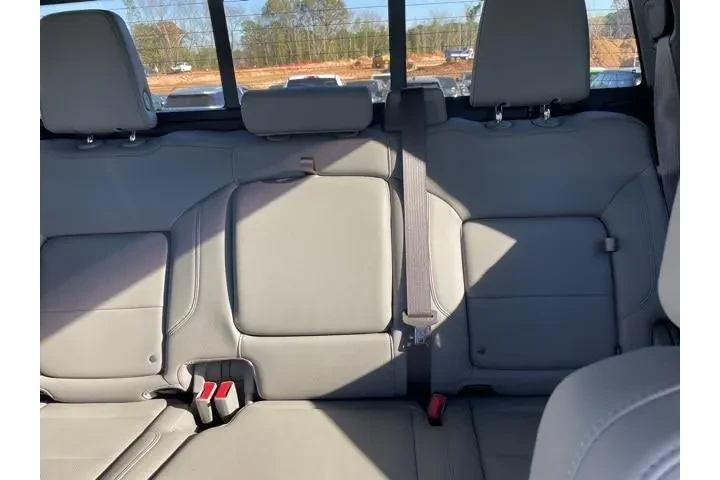 Chevrolet Silverado 1500 202 image 9