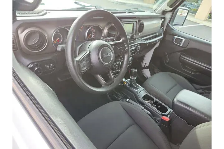 $23698 : Jeep Wrangler 2020 4x4 Willy image 6