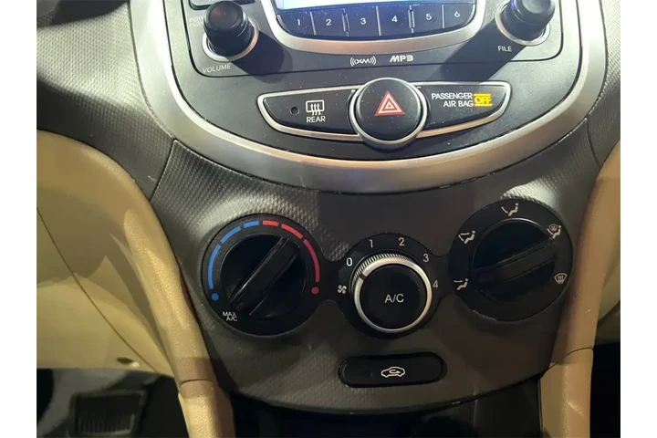 $8000 : Hyundai ACCENT 2012 GLS 4dr image 8