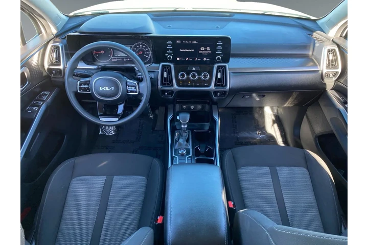 $29490 : Kia Sorento 2023 LX 4dr SUV image 10