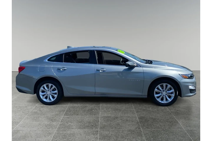 $24545 : Chevrolet Malibu 2023 LT 4dr image 6