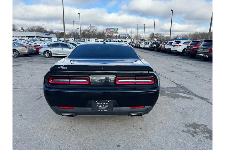 2020 Challenger GT RWD image 3