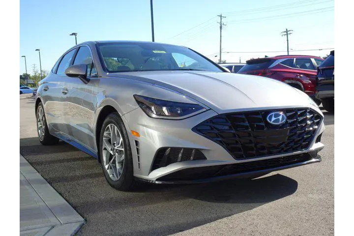 $20422 : Hyundai SONATA 2023 SEL 4dr image 6