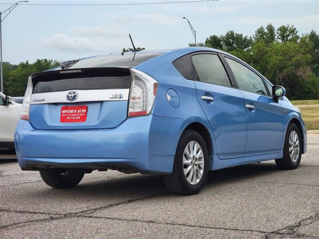 $4990 : 2013 Prius Plug-in Hybrid image 8