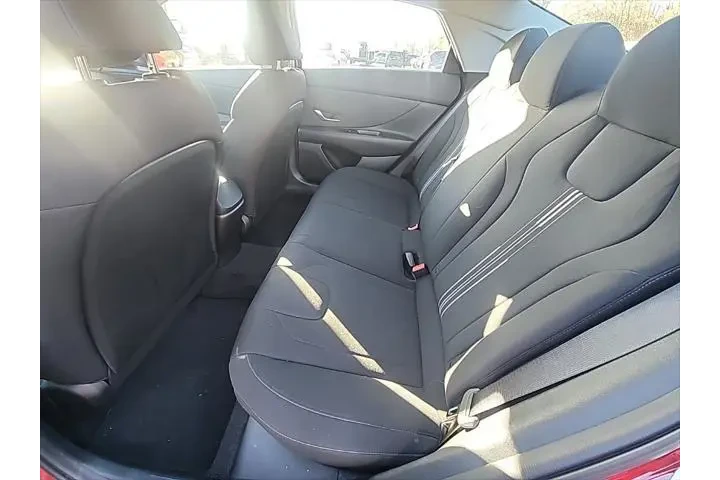 $18997 : Hyundai ELANTRA 2023 SEL 4dr image 5