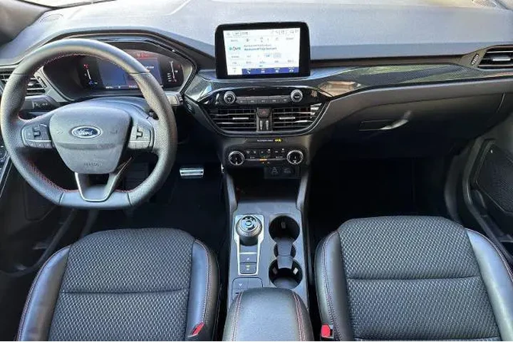 $28000 : Ford Escape Hybrid 2024 ST-L image 3