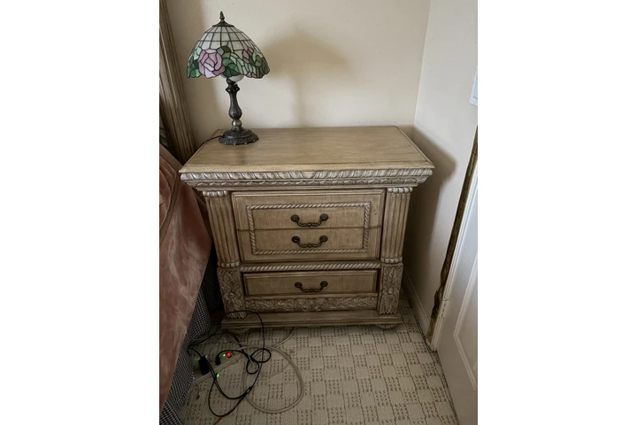 $150 : Estate Sale image 5