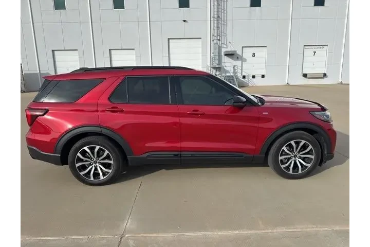 $40000 : Ford Explorer 2025 ST-Line 4 image 7