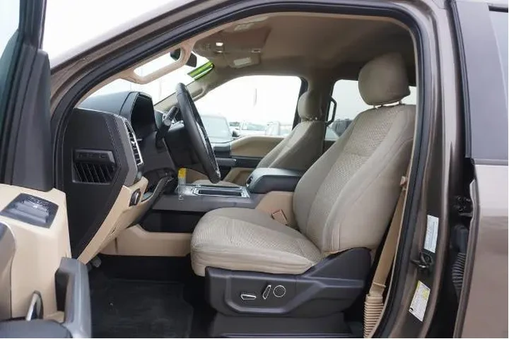 $18488 : Ford F-150 2017 4x4 XLT 4dr image 7