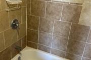 $975 : 2 bedroom 1 bath back  house thumbnail