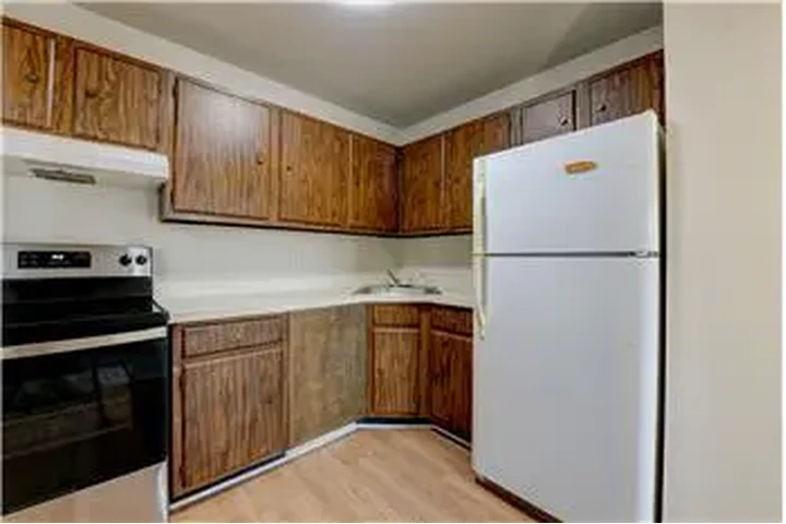 $1900 : Rental property with 2 bedro image 1