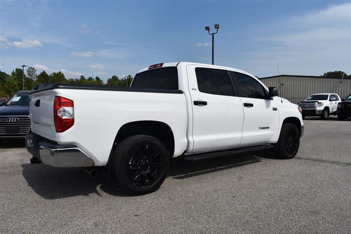 2018 Tundra SR5 image 9