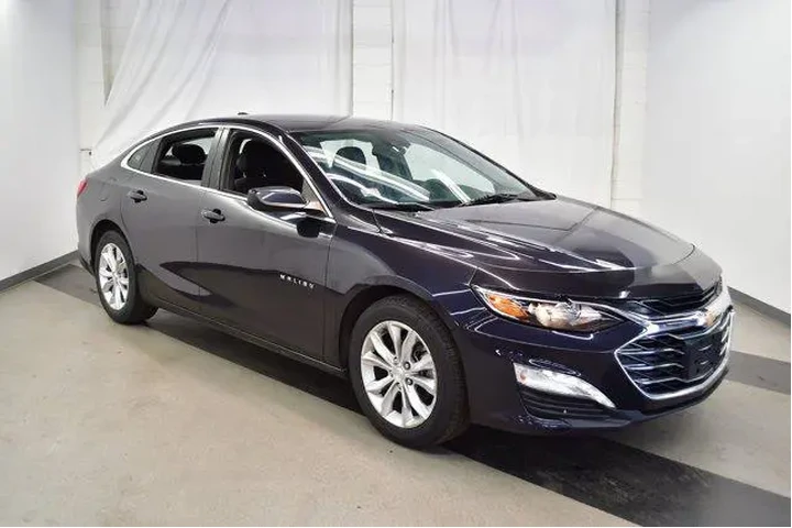 $15994 : Chevrolet Malibu 2023 LT 4dr image 2
