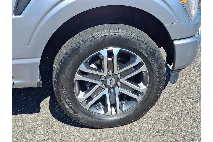 $25537 : Ford F-150 2021 4x4 XLT 4dr image 8