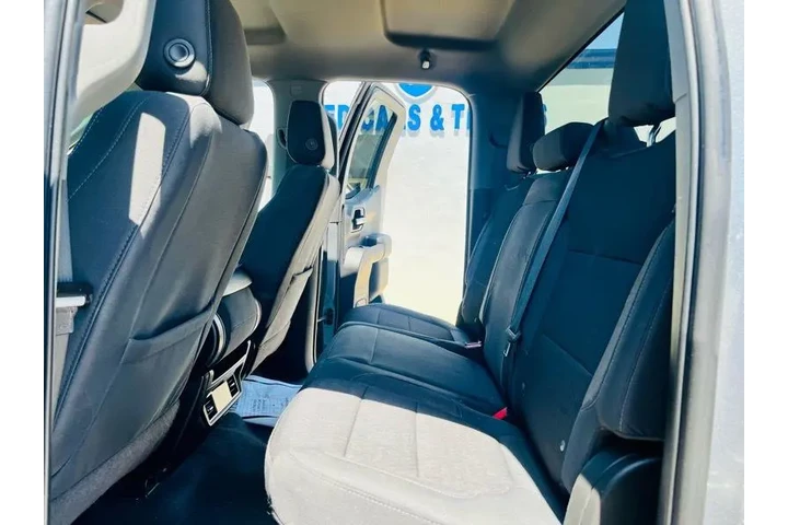 $25995 : 2020 Silverado 1500 LT Double image 10