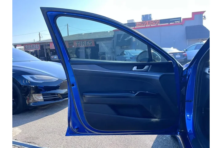 $20500 : Kia K5 2021 GT-Line 4dr Seda image 4