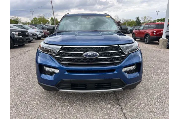 $27275 : Ford Explorer 2023 XLT 4dr S image 2