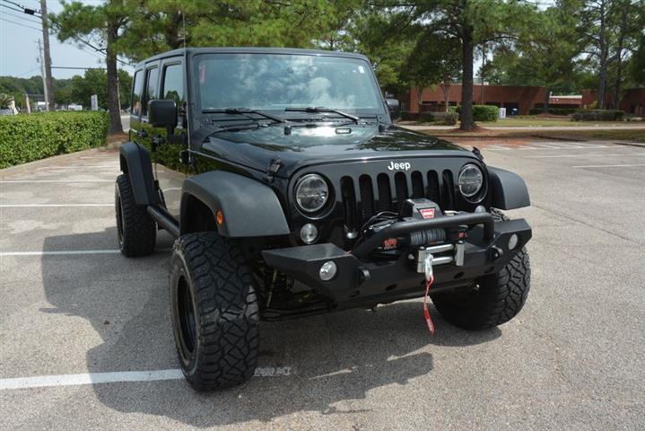 2015 Wrangler Unlimited Sport image 4