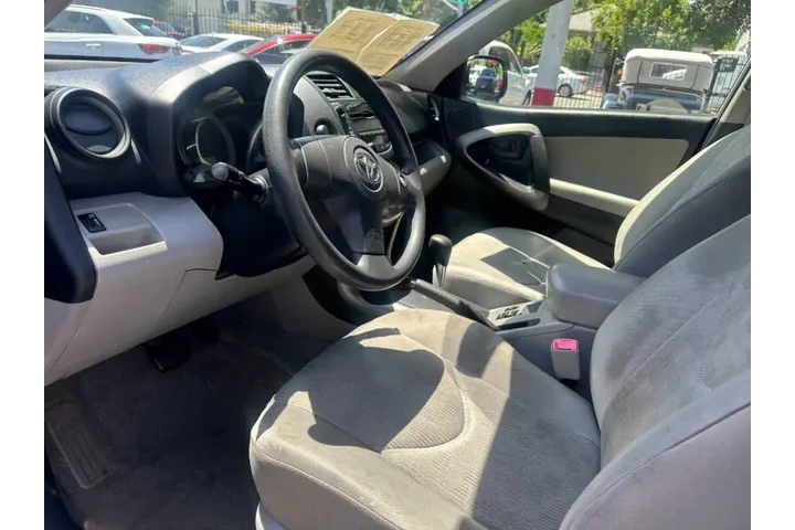 2009 RAV4 image 9