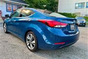 2015 Elantra SE thumbnail