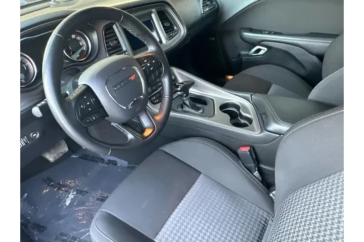 $33990 : Dodge Challenger 2023 GT 2dr image 9