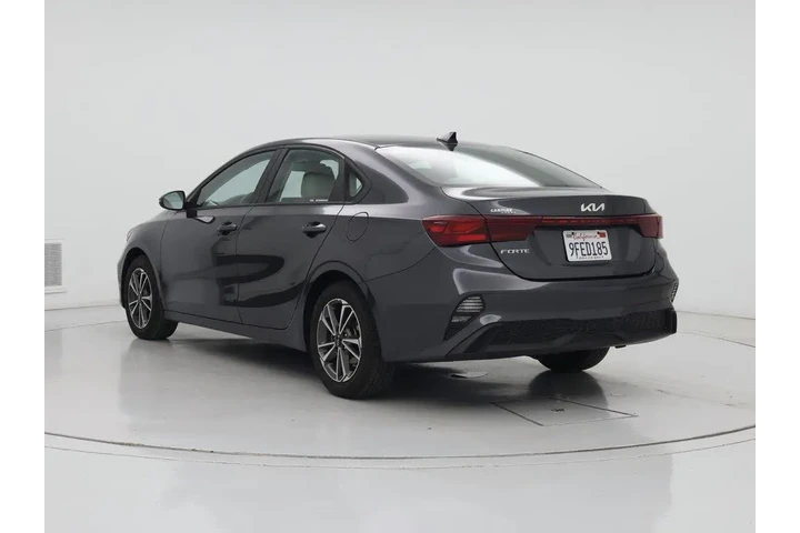 $19998 : Kia Forte 2023 LXS 4dr Sedan image 2