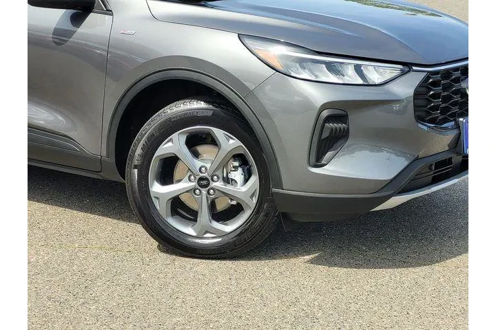 $25538 : Ford Escape 2025 AWD ST-Line image 6