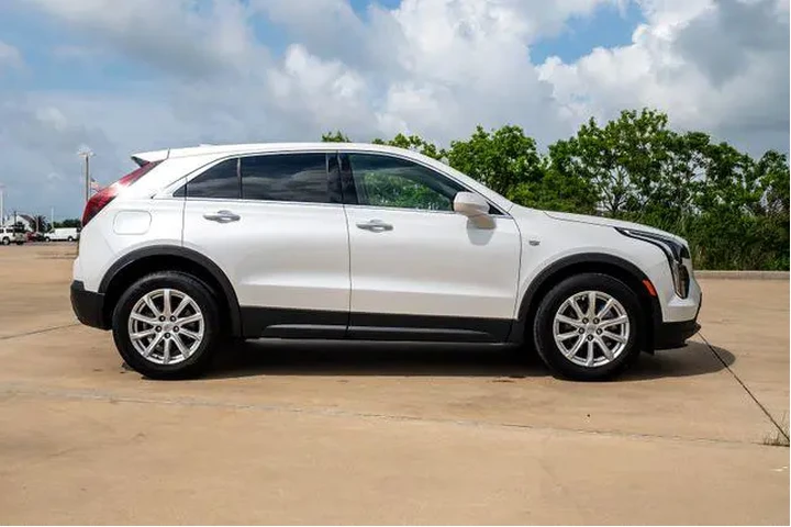 $23312 : Cadillac XT4 2021 Luxury 4dr image 4