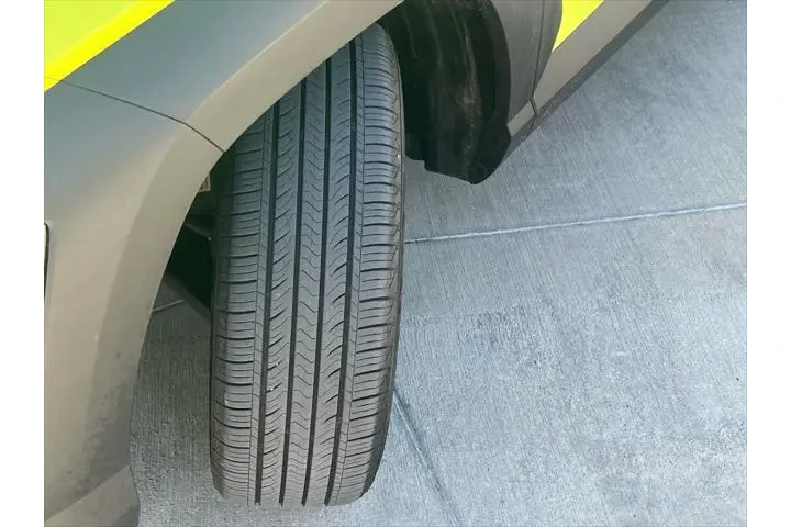 $18998 : Hyundai KONA 2024 SEL 4dr Cr image 9