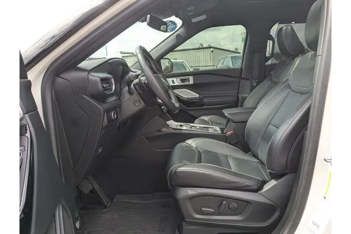 $39992 : Ford Explorer 2023 AWD ST 4d image 9