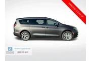 $24697 : Chrysler Pacifica 2022 AWD L thumbnail