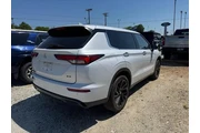 $24745 : Mitsubishi Outlander 2024 AW thumbnail