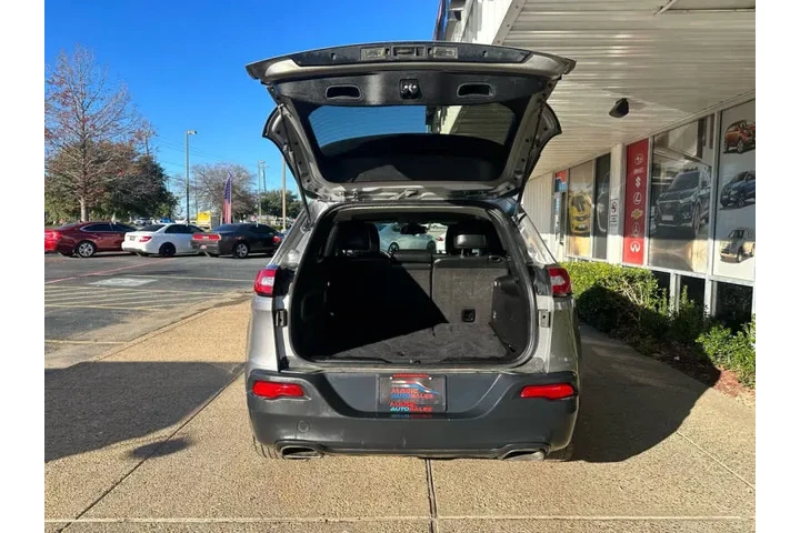 $12499 : 2015 Cherokee Latitude image 10