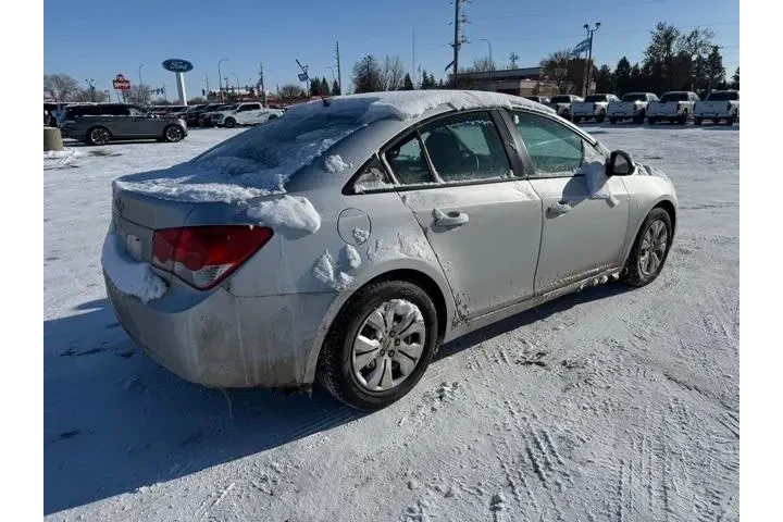 $12000 : Chevrolet Cruze Limited 2016 image 8