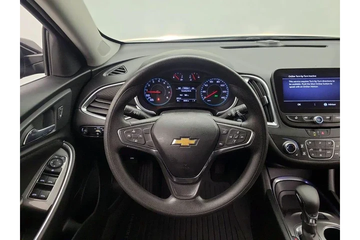 $18998 : Chevrolet Malibu 2021 LT 4dr image 10